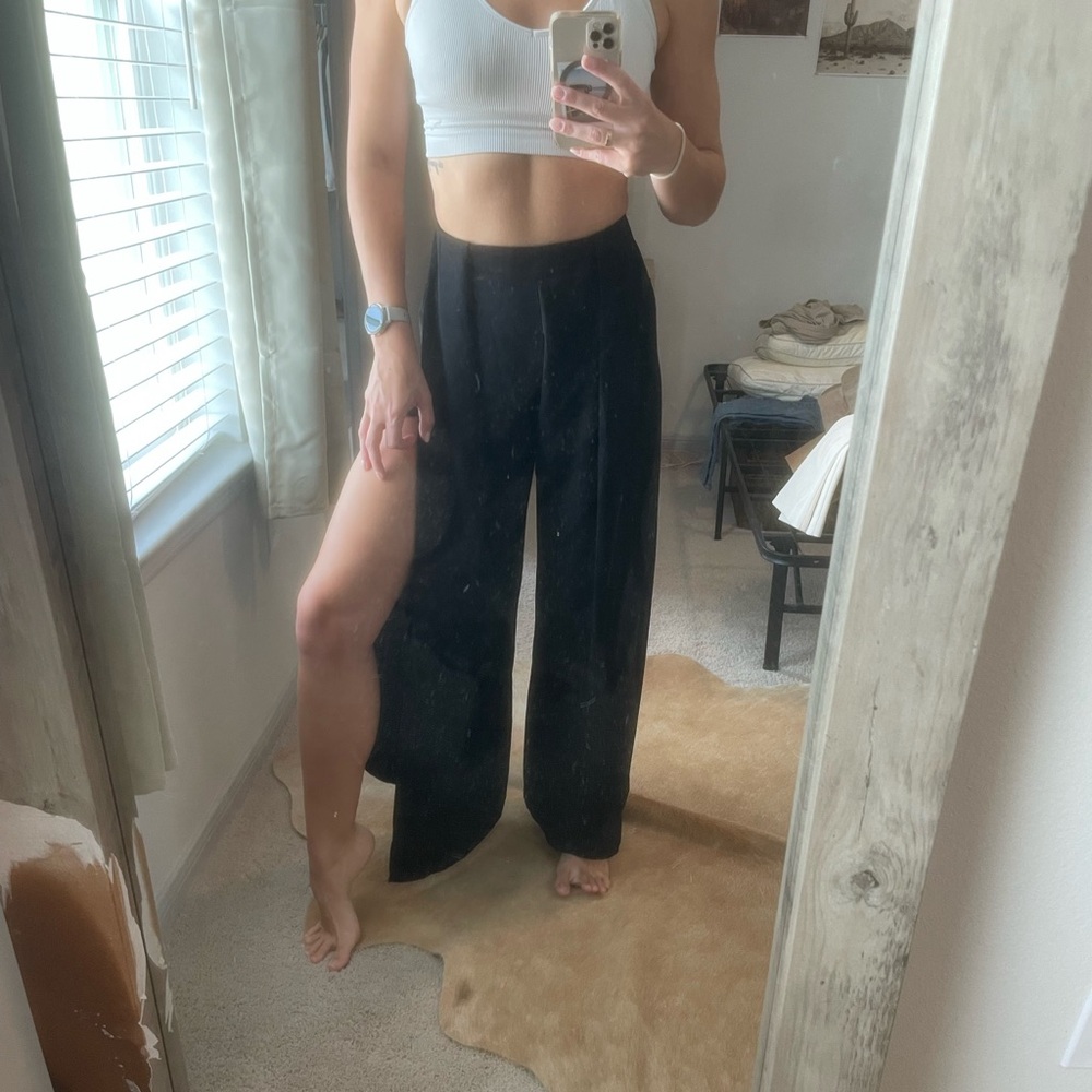 Elegant Black Wide-Leg Pants